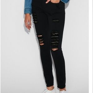 Black ripped stretch jeans w/black hardware